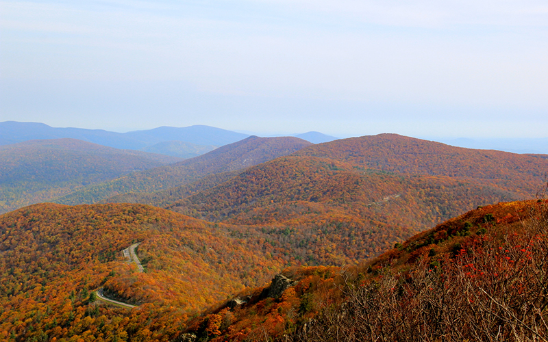 hikes to peak foliage